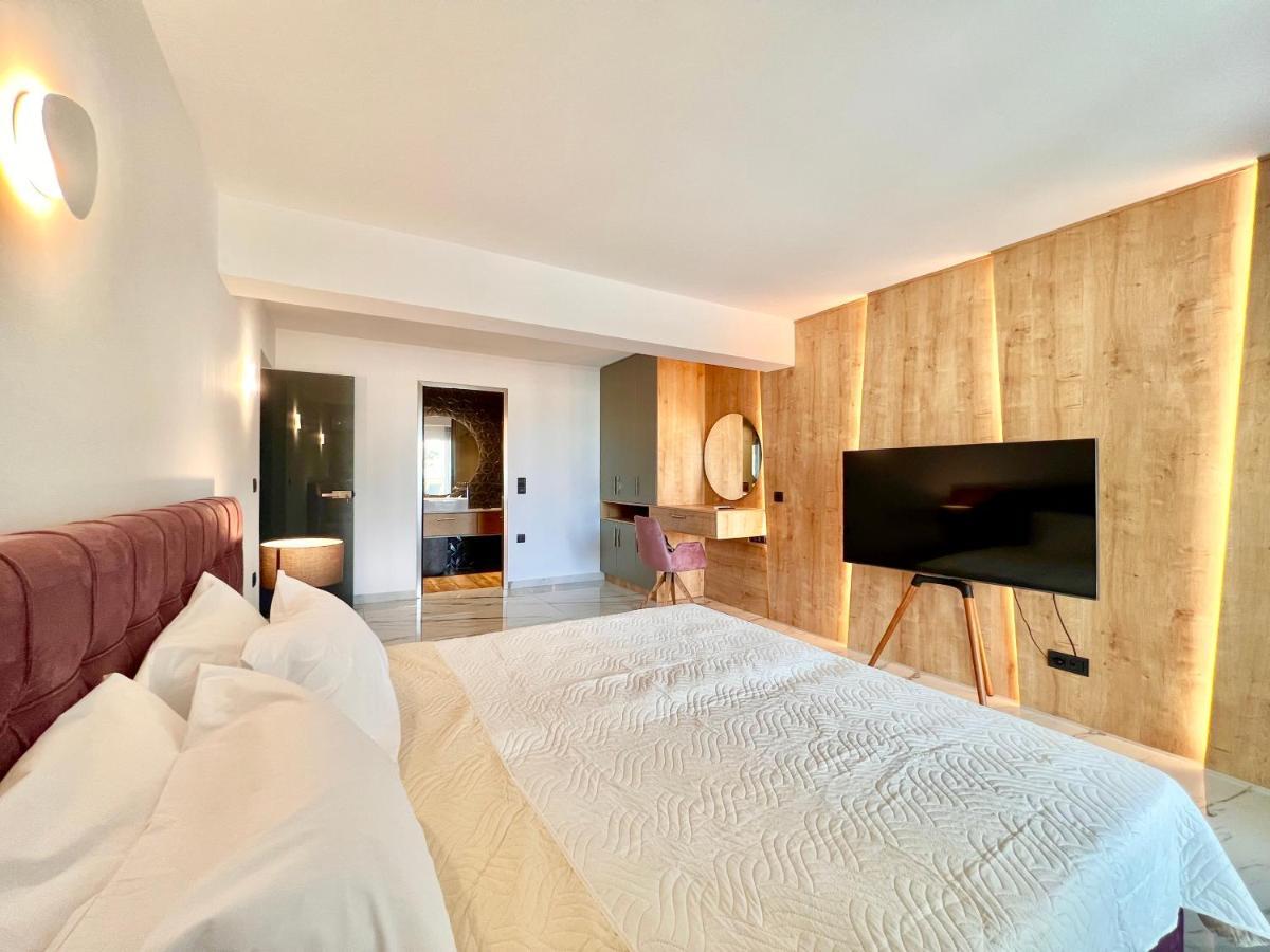 Luxury Villa Barbati Sun With Private Pool By Dadovillas Kültér fotó